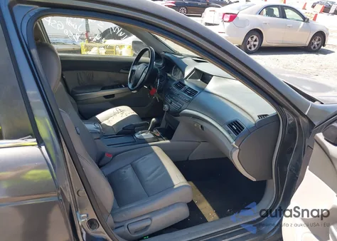 2009 Honda Accord 2.4 Ex-L z USA, uszkodzony, nr VIN 1HGCP26869A095951